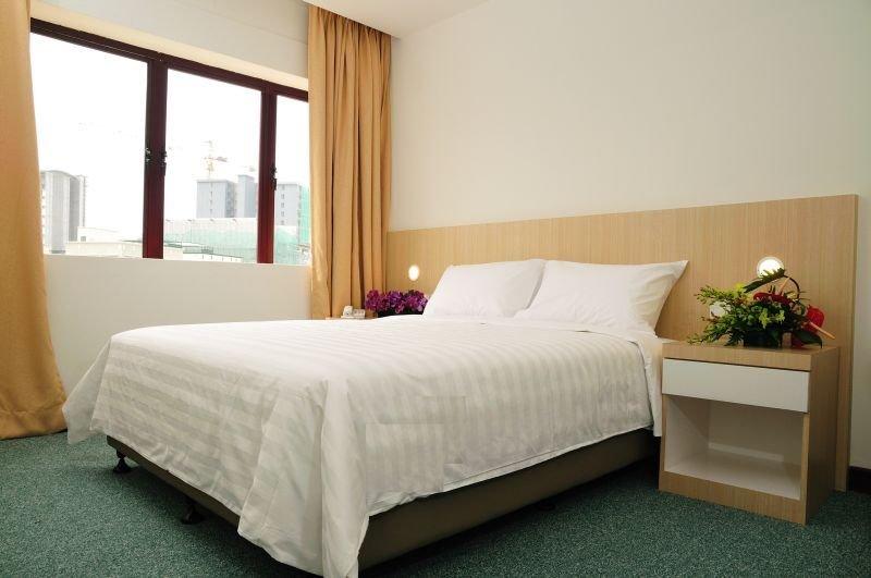 Phoenix Hotel Куала Лумпур Екстериор снимка