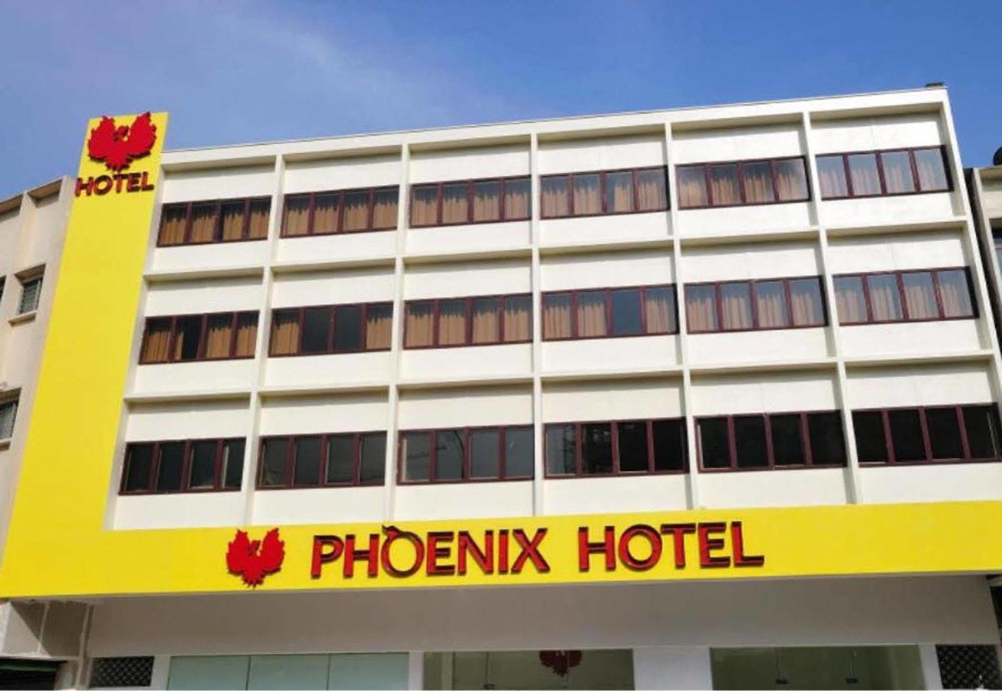 Phoenix Hotel Куала Лумпур Екстериор снимка