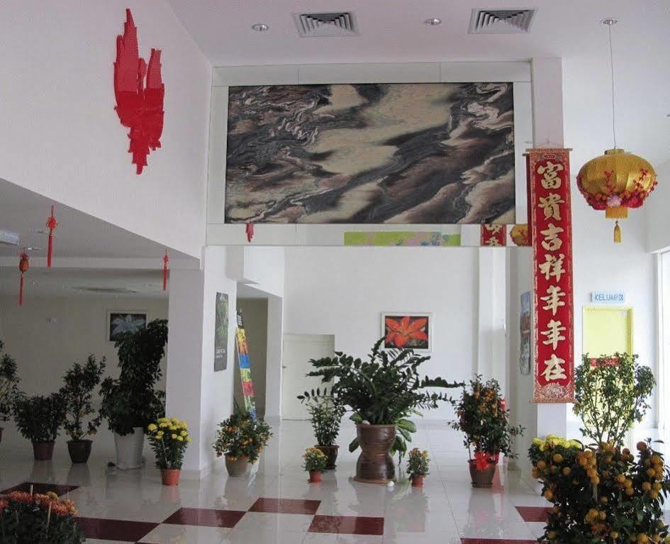 Phoenix Hotel Куала Лумпур Екстериор снимка